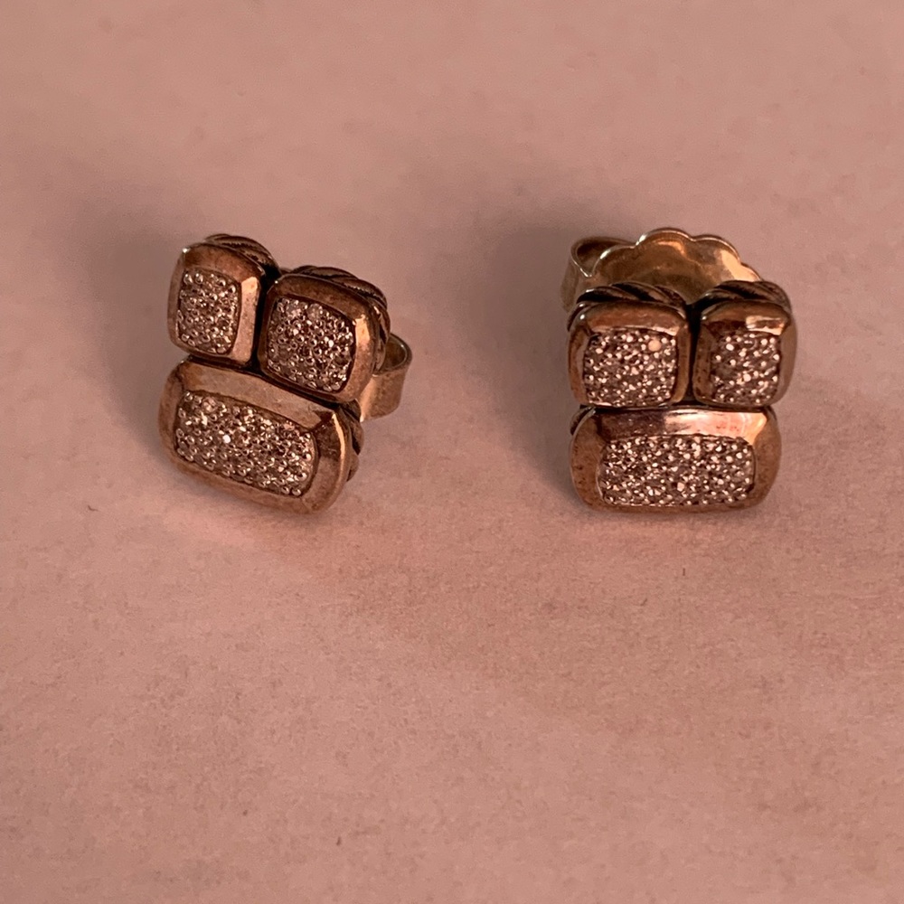- David Yurman diamond stud earrings